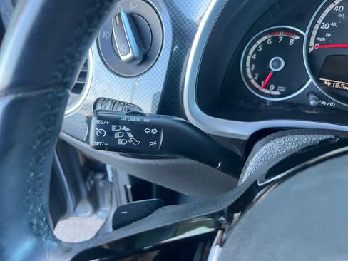 Used 2013 Volkswagen Beetle 2.0T image 12