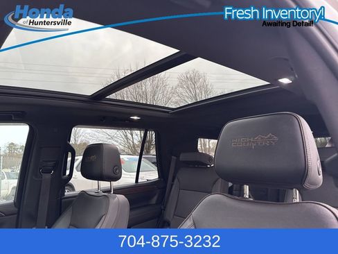 Used 2021 Chevrolet Tahoe High Country w/ Premium Package image 61