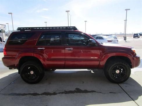 Used 2007 Toyota 4Runner SR5 AWD/4WD image 6