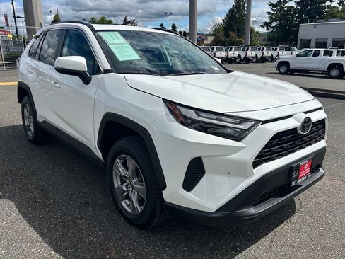 Used 2024 Toyota RAV4 XLE w/ Convenience Package AWD/4WD image 3