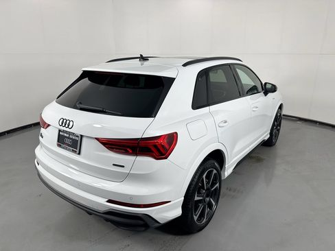 Used 2025 Audi Q3 2.0T Premium Plus w/ Premium Plus Package AWD/4WD image 37