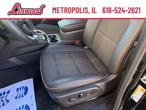 Used 2025 GMC Canyon AT4 AWD/4WD image 14