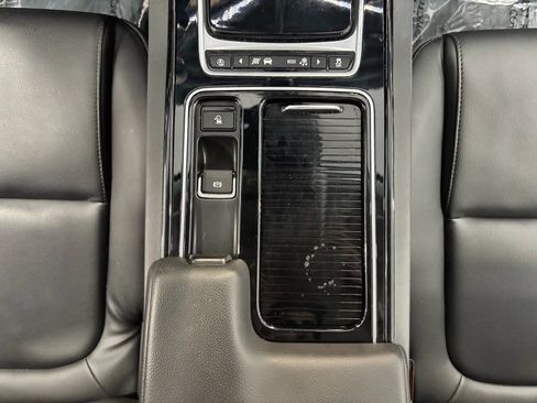 Used 2018 Jaguar XE XE 25t Sedan 4D image 21