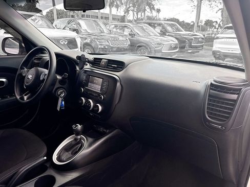 Used 2019 Kia Soul image 27