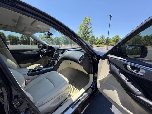 Used 2015 INFINITI Q50 Premium w/ Navigation Package AWD/4WD image 18