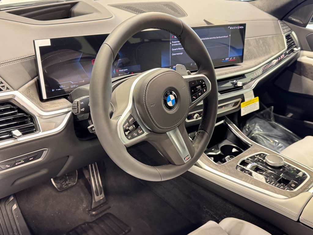 Used 2026 BMW X7 xDrive40i w/ M Sport Package AWD/4WD image 15