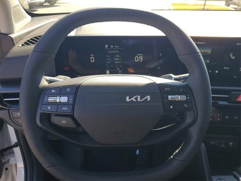 New 2026 Kia Sportage EX image 10