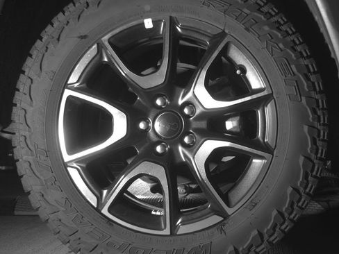 Used 2025 Jeep Compass Trailhawk AWD/4WD image 15