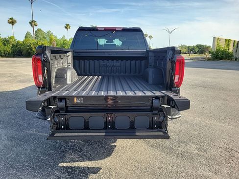 New 2026 GMC Sierra 1500 SLT w/ SLT Premium Package AWD/4WD image 7