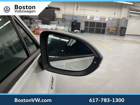 New 2025 Volkswagen GTI SE image 7