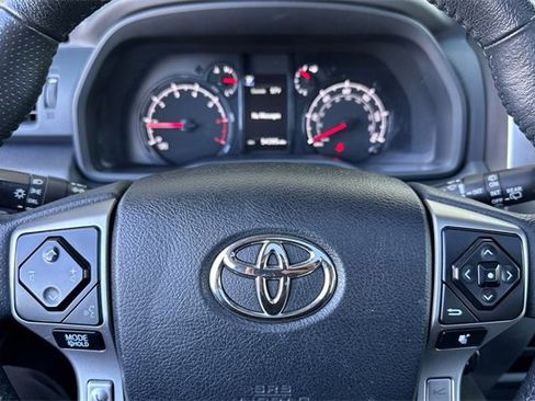 Used 2022 Toyota 4Runner SR5 Premium image 35