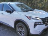 Used 2024 Nissan Rogue S image 3