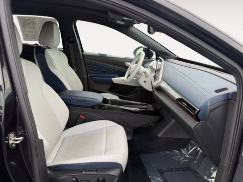 Certified 2023 Volkswagen ID.4 Pro S AWD/4WD image 19
