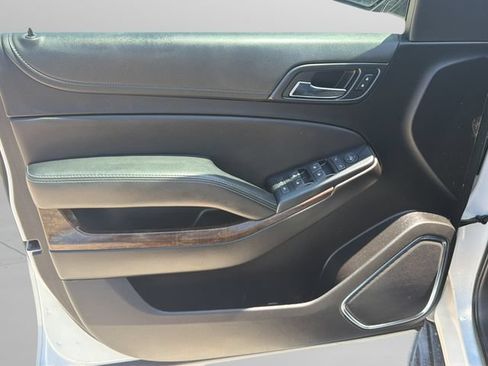 Used 2019 Chevrolet Tahoe LS AWD/4WD image 17