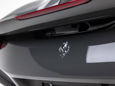Certified 2022 Ferrari F8 Tributo RWD image 22