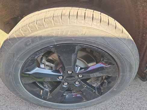 Used 2023 Jeep Grand Cherokee L Limited w/ Luxury Tech Group II image 5