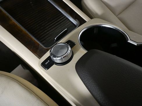 Used 2014 Mercedes-Benz GLK 350 2WD image 15