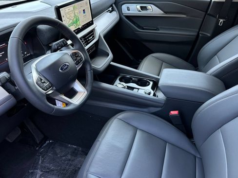 New 2026 Ford Explorer Active w/ Active Comfort Package RWD image 9