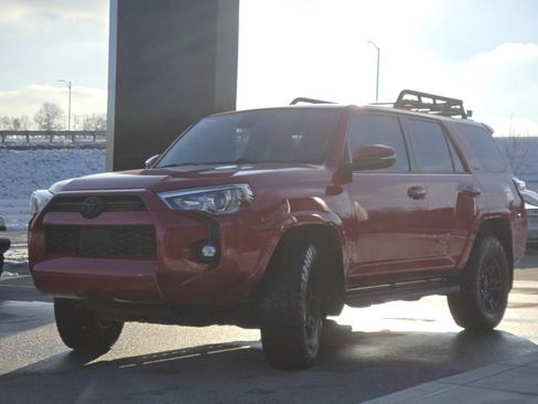 Used 2022 Toyota 4Runner SR5 Premium image 25