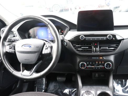 Used 2024 Ford Escape Active AWD/4WD image 17