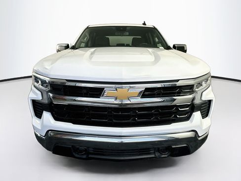 Used 2025 Chevrolet Silverado 1500 LT AWD/4WD image 2