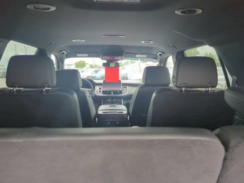 Used 2024 Chevrolet Tahoe LT w/ Luxury Package AWD/4WD image 8