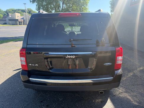 Used 2017 Jeep Patriot High Altitude AWD/4WD image 7