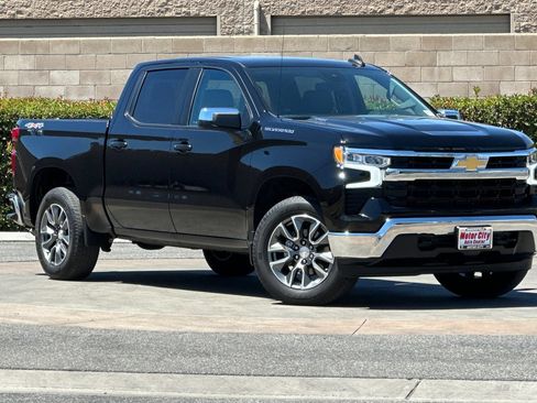 Certified 2025 Chevrolet Silverado 1500 LT AWD/4WD image 2
