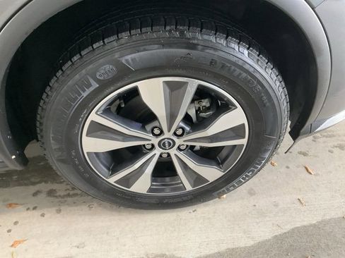 Used 2023 Nissan Murano SV image 24