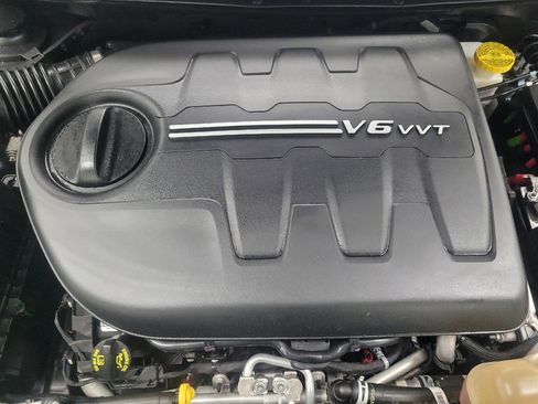 Used 2022 Jeep Cherokee Limited AWD/4WD image 30