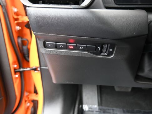 Used 2025 Dodge Charger R/T w/ Sun & Sound Package image 37