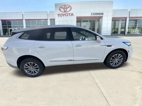 Used 2023 Buick Enclave Premium AWD/4WD image 4