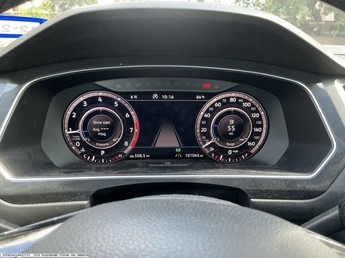 Used 2018 Volkswagen Tiguan SEL Premium FWD image 12