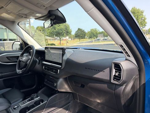 Used 2025 Ford Bronco Sport Outer Banks w/ Outer Banks Tech Package+ AWD/4WD image 23