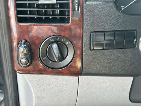 Used 2016 Mercedes-Benz Sprinter 2500 image 23