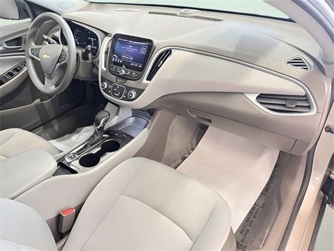 Used 2023 Chevrolet Malibu LS image 12
