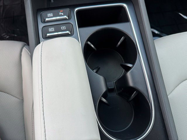 Used 2025 Hyundai Sonata Limited FWD image 23