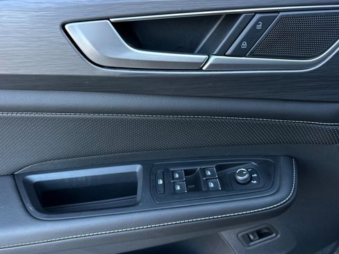 New 2026 Volkswagen Atlas Cross Sport SE image 11