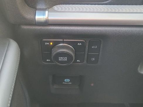 New 2026 Ford Expedition Active image 16