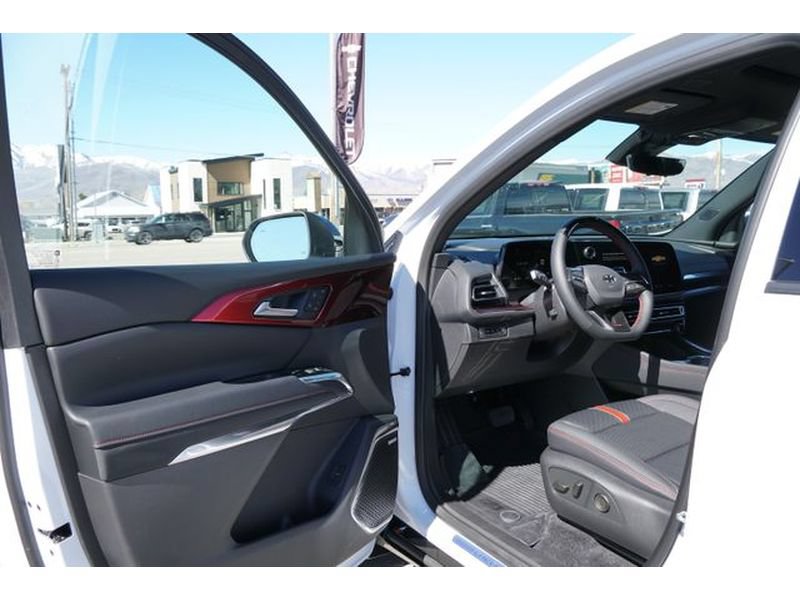 New 2026 Chevrolet Traverse RS w/ LPO, Floor Liner Package AWD/4WD image 6