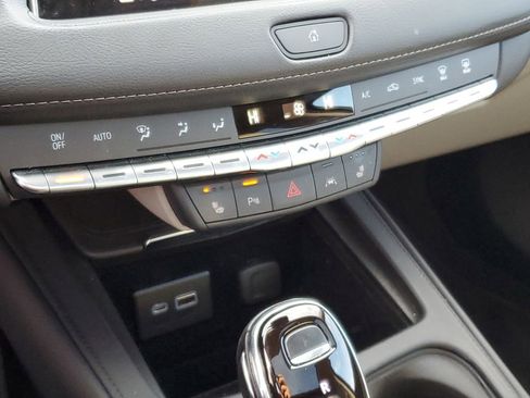 Certified 2023 Cadillac XT4 Premium Luxury w/ Cold Weather Package image 21