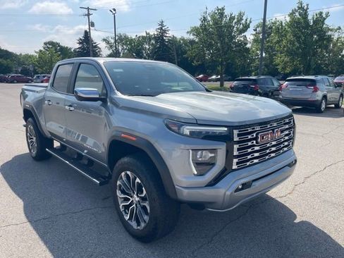 Used 2024 GMC Canyon Denali AWD/4WD image 12