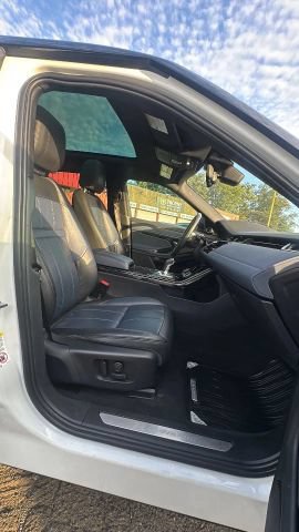 Used 2020 Land Rover Range Rover Evoque R-Dynamic SE AWD/4WD image 25