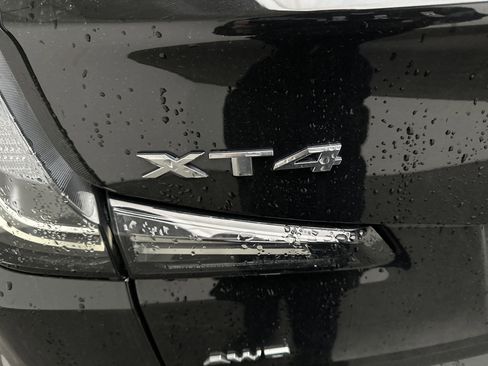 Used 2024 Cadillac XT4 Sport image 13