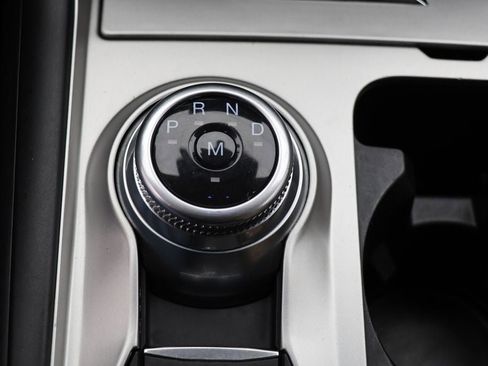 Used 2020 Ford Explorer XLT w/ Comfort Package image 24