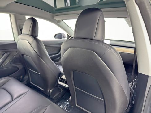 Used 2018 Tesla Model 3 Long Range image 35