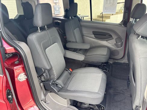 Used 2020 Ford Transit Connect XLT image 23