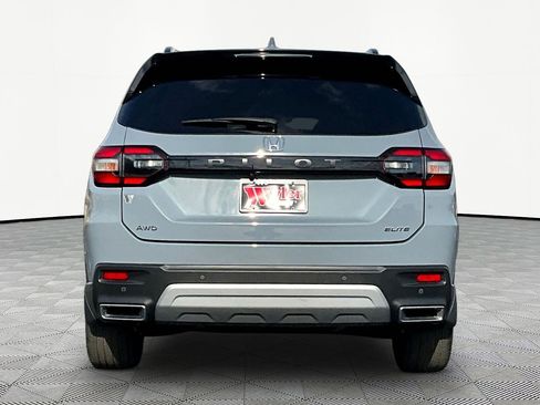 Used 2023 Honda Pilot Elite image 5