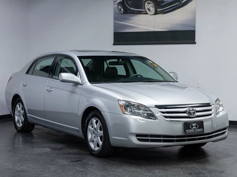 Used 2005 Toyota Avalon XL image 1