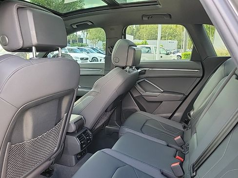 Used 2021 Audi Q3 2.0T Premium w/ Convenience Package image 7